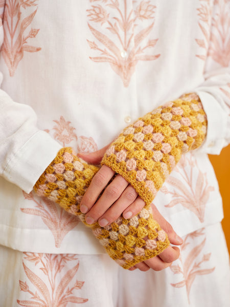 Let's Crochet! by Laine